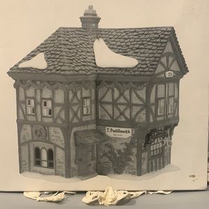 Dept 56 Dickens Village T. Puddlewick Spectacle Shop 58331  In Original Box